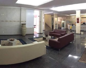 Magnus Plaza Hotel - ماكابا - ردهة