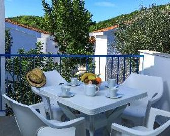Port 9 Apartmani - Korčula - Balkong