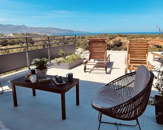 Phaedra House for relaxing holidays near Platanias - Platanias - Parveke