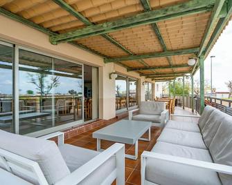 Hotel Yit Ciudad De Elche - Elche - Balcony