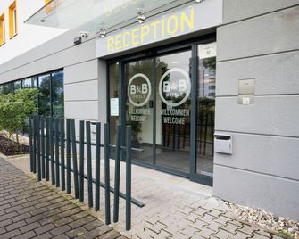 B&B Hotel Frankfurt-Airport - Frankfurt am Main - Gebouw