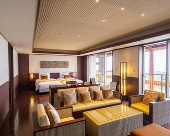 Miyakojima Kurima Resort Seawood Hotel - Miyako-jima - Lounge