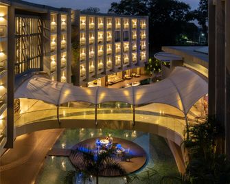 Radisson Blu Hotel & Residence Nairobi Arboretum - Nairobi - Building