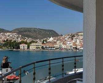 Blue Sea Hotel - Mytiléna - Balkón