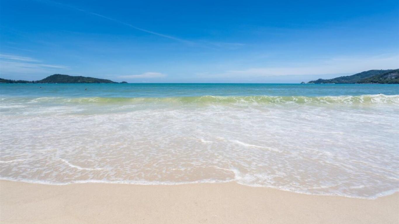 Baan Natacha Beachfront Guesthouse