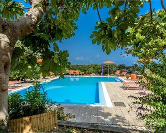 Agriturismo Nardini - Rodi Garganico - Pool