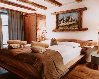 Hotel Bergschlössl - Luson - Camera da letto