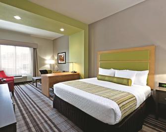 La Quinta Inn & Suites by Wyndham Paducah - Paducah - Bedroom