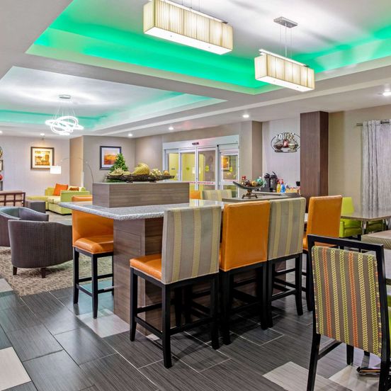 Restaurant view of La Quinta Inn & Suites by Wyndham Paducah