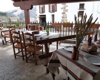 Hostal Ezkurra - Ezkurra - Restaurant
