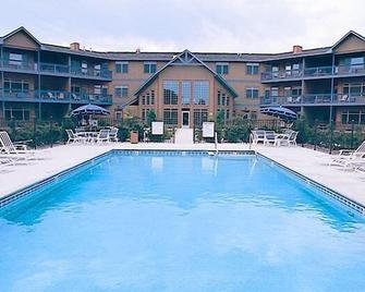 Scandinavian Lodge - Sister Bay - Zwembad