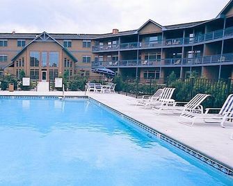Scandinavian Lodge - Sister Bay - Zwembad