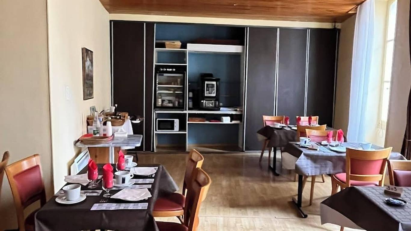 Hôtel Restaurant Les Arcades