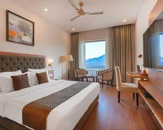 The Sanawar Heights I Kasauli I New Property - Kasauli - Ložnice