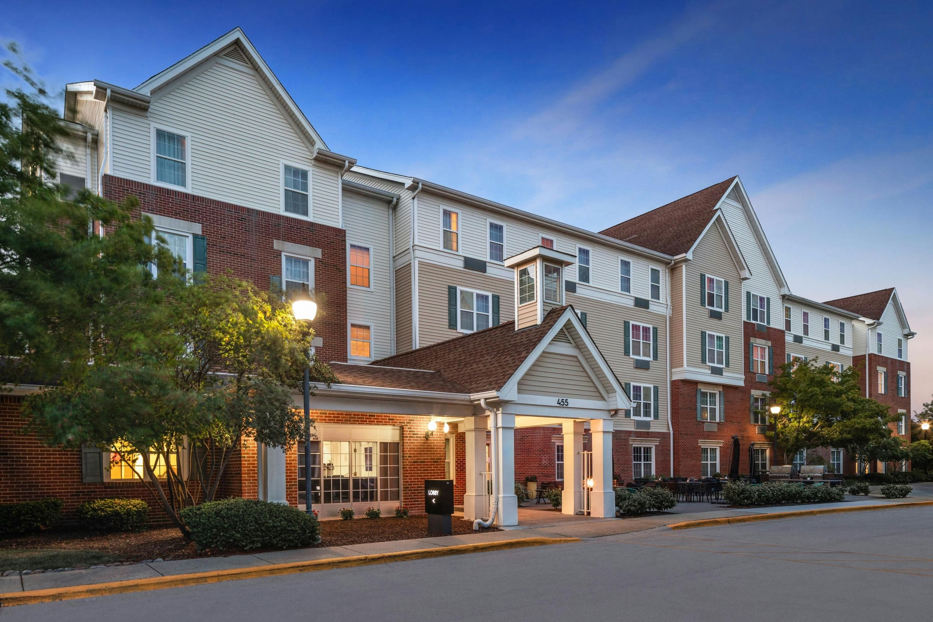 TownePlace Suites by Marriott Chicago Lombard - Lombard - Building