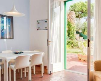 Fiascherino Apartment with Private Parking & Seaview - Tellaro - Dining room