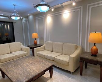 Charming 3-Bed Apartment in 7th circle Amman - Jerash - Living room