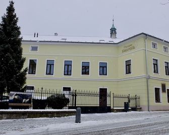 펜지온 스타라 포스타 - 프리데크미스테크 - 건물