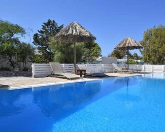 Surfing Beach Cabanas - Santa Maria - Pool