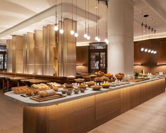 AC Hotels by Marriott Vilnius - Vilna - Bufé