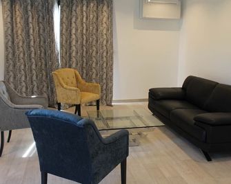 Les Bastides D'Hélène - Eze - Living room