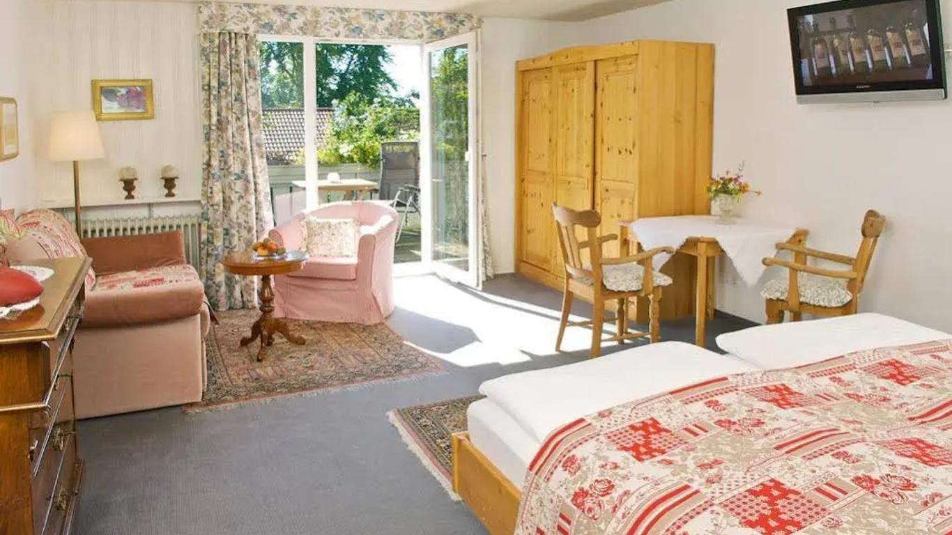 Landhotel Herzberger garni Zimmer & Ferienwohnungen