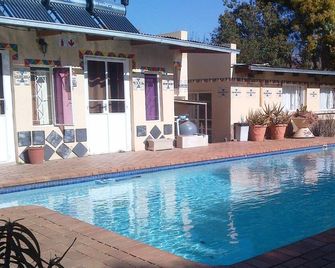 Johannesburg Youth Hostel - Johannesburg - Pool