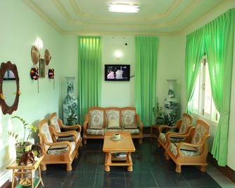 Seint Hotel - Kalaw - Lobby