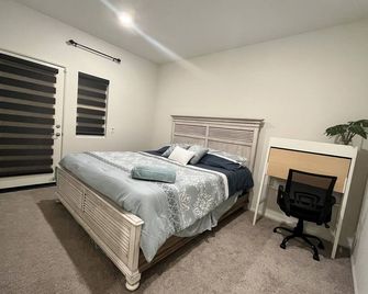 Private1 Bed 1 Bath Furnished Suite, newer construction - Lancaster - Bedroom