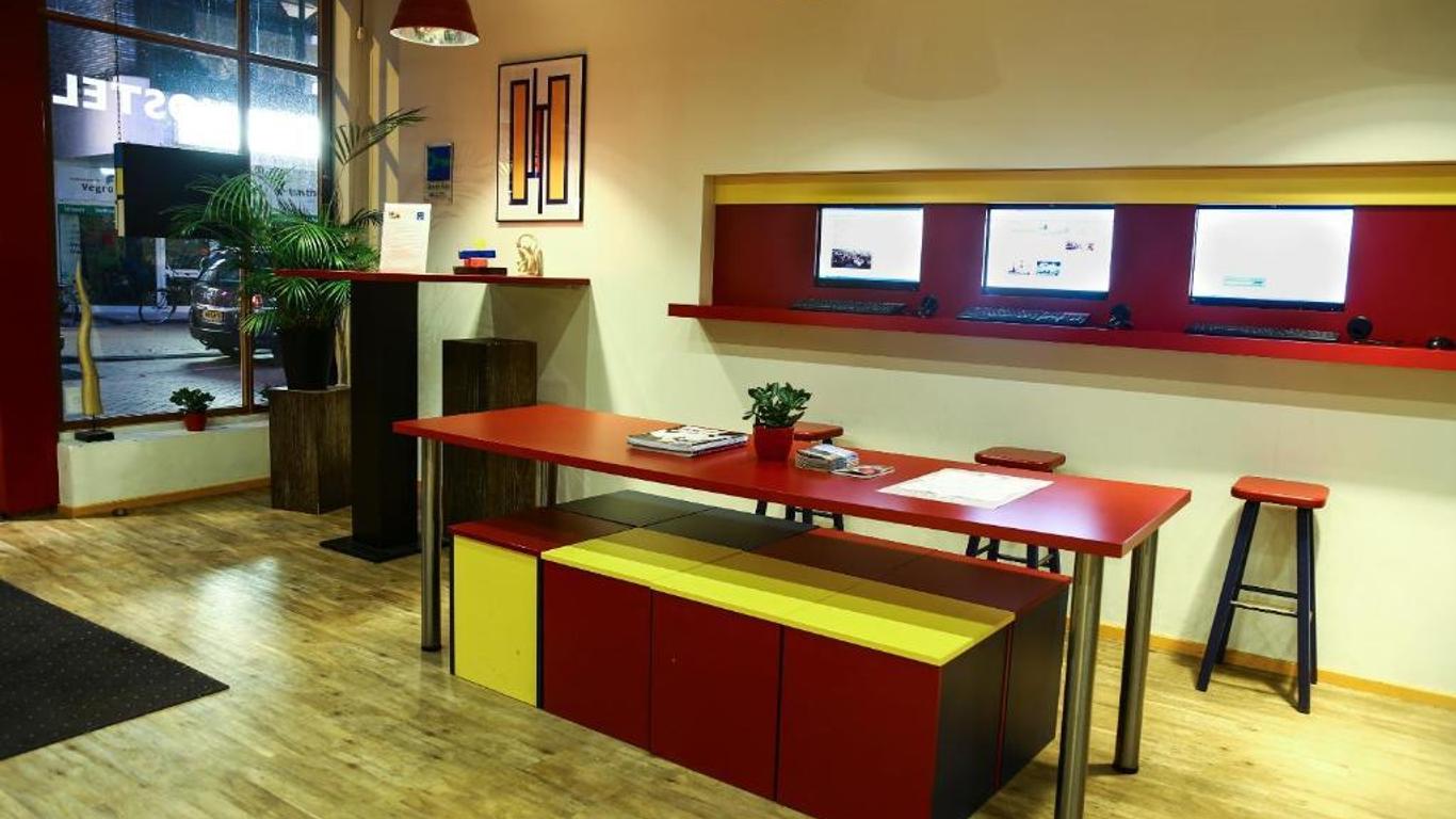 Bud Gett Hostels