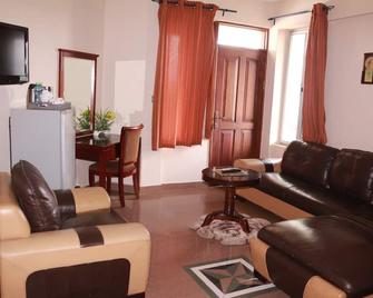 Windy Bay Guest House - Winneba - Sala de estar
