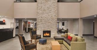 Country Inn & Suites by Radisson, Florence, SC - Florencja - Lobby