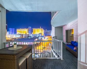 2100 Sqft Penthouse Suite W/ Strip Views! Pool Gym - Las Vegas - Balcony