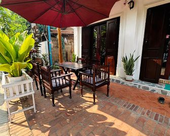 Khounphet Heritage House - Luang Prabang - Patio