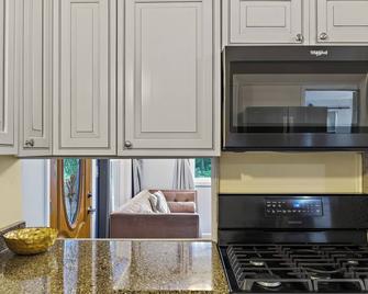 4BR House near Casinos & Beach With In Law Suite - Preston - Kitchen