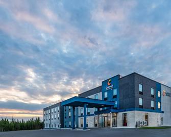 Comfort Inn & Suites - Cochrane - Budova