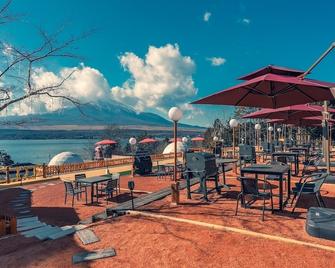 Fuji Yamanakako Resort Hotel - Yamanakako - Patio