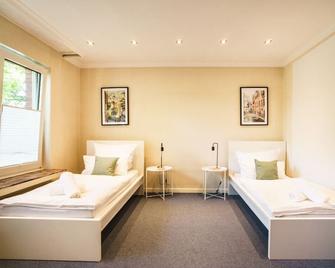 W20 I Gruppen I 7 Zimmer für 9 I 2 Bäder I Garten I Netflix Smart TV I Premium - Mettingen - Bedroom