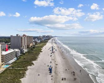 Oasis Hotel - North Myrtle Beach
