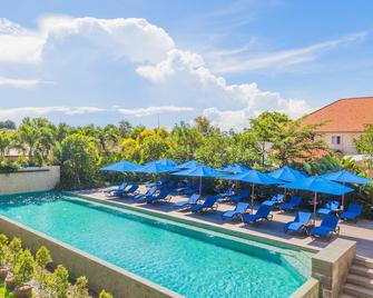 Suites by Watermark Hotel and Spa - Kuta - Pool