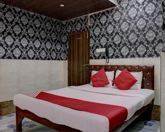 Hotel O Sapna Residency - Mumbai - Bedroom