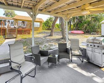 1 Mi to Downtown Lake Placid Waterfront Retreat! - Lake Placid - Patio