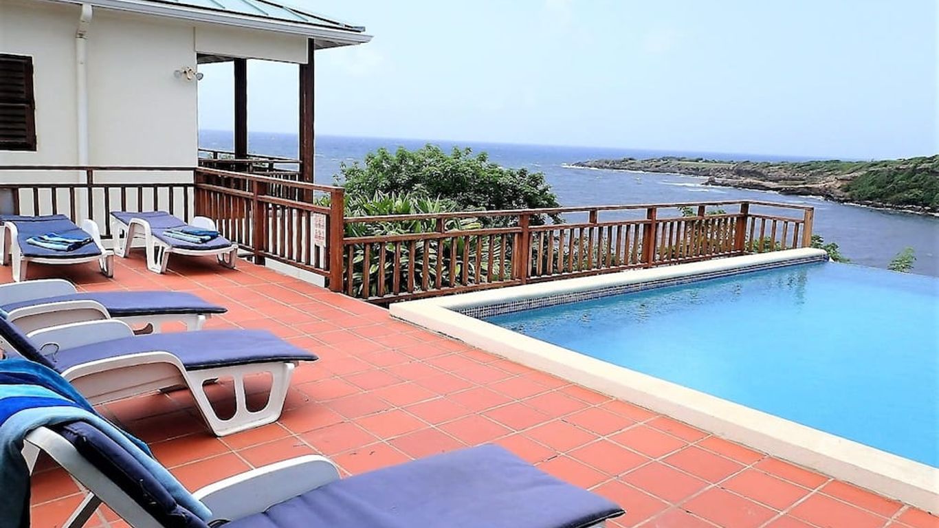 Two Bays Beach Villa, Apartment, and Studios