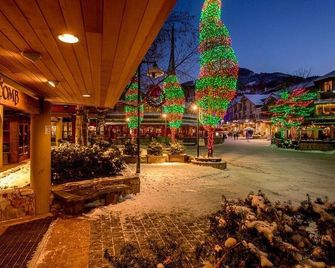 Blackcomb Lodge - Whistler