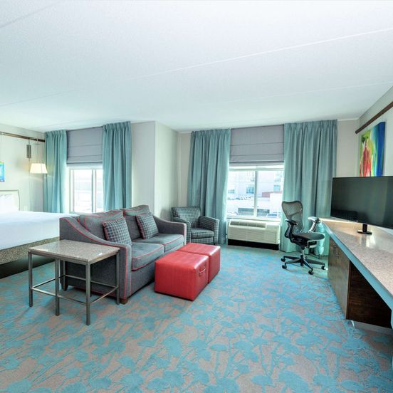 Bedroom view of Hilton Garden Inn Asheville Downtown