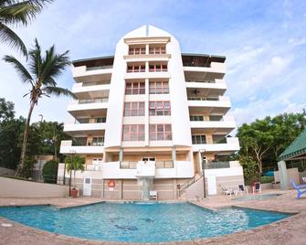 Ocean View, Pool, Gym, Basketball Court, Wifi - Cabo Rojo - Edificio