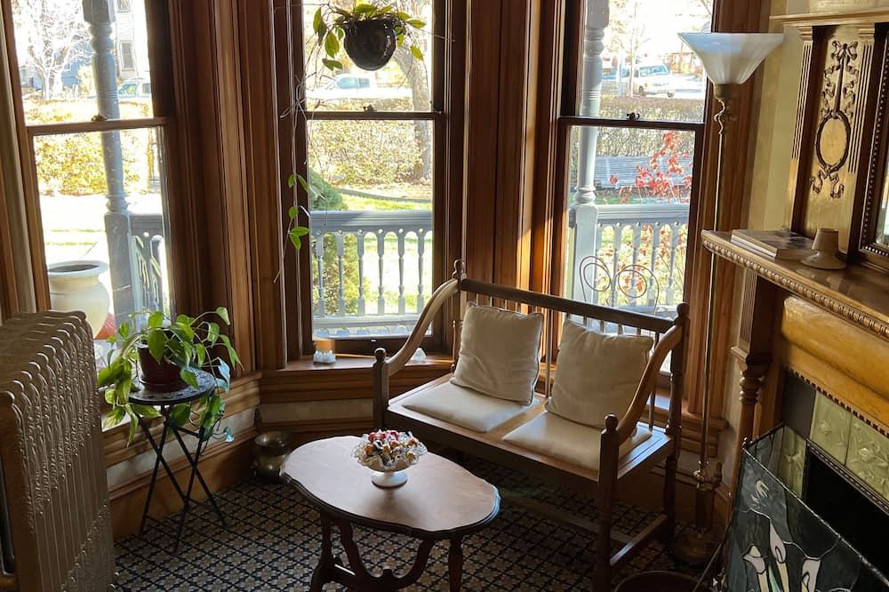 Gable House Bed and Breakfast Inn - Durango - Wohnzimmer