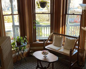 Gable House Bed and Breakfast Inn - Durango - Wohnzimmer