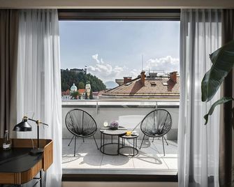 City Hotel Ljubljana - Liubliana - Balcón