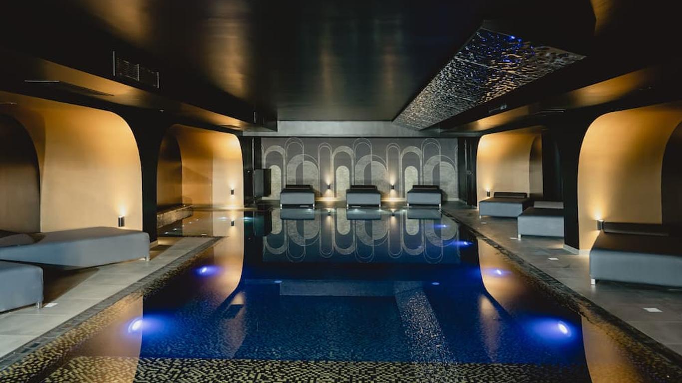 Hugo's Boutique Hotel - Adults Only